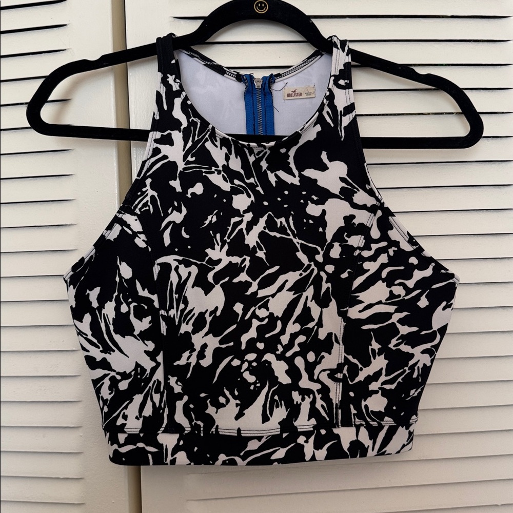 Hollister Black and White Abstract Print Sleeveless Crop Top